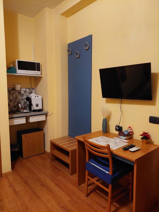 Domus Cesare Apartment เนเปิลส์ ภายนอก รูปภาพ