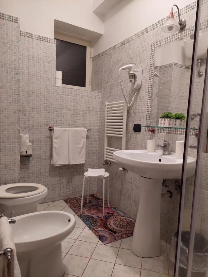 Domus Cesare Apartment เนเปิลส์ ภายนอก รูปภาพ