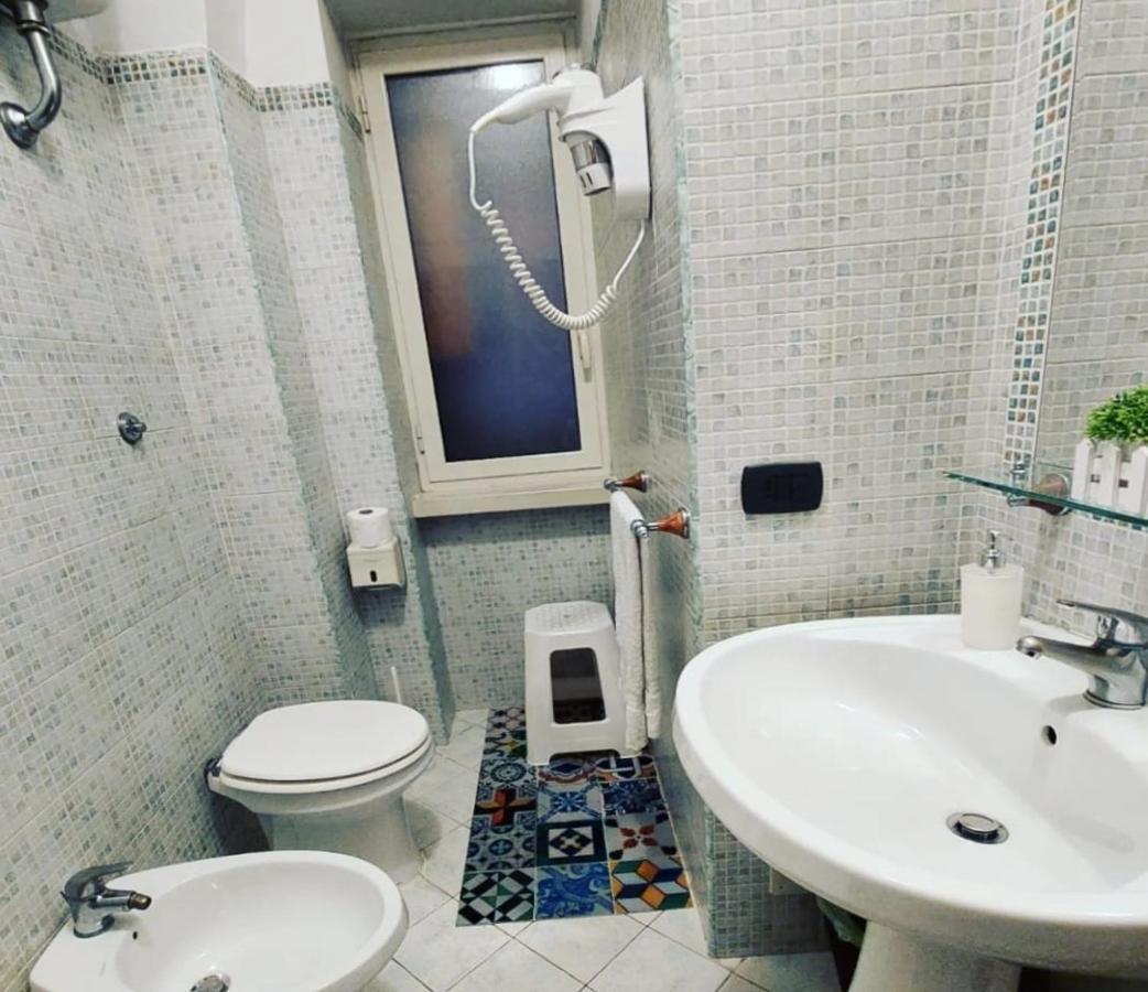Domus Cesare Apartment เนเปิลส์ ภายนอก รูปภาพ