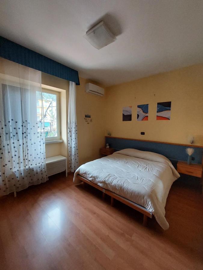 Domus Cesare Apartment เนเปิลส์ ภายนอก รูปภาพ