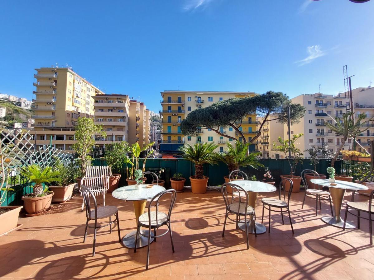 Domus Cesare Apartment เนเปิลส์ ภายนอก รูปภาพ